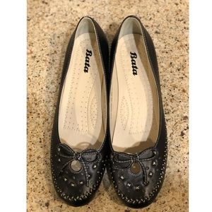 Bata Women’s 1 1/2 Inch Heels